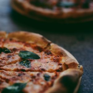 Gør pizzaen personlig med din egen pizzadej