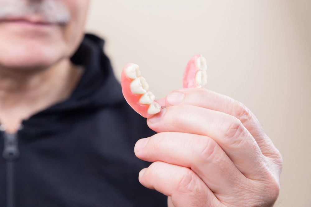Få hjælp til tandproteser hos en tandtekniker